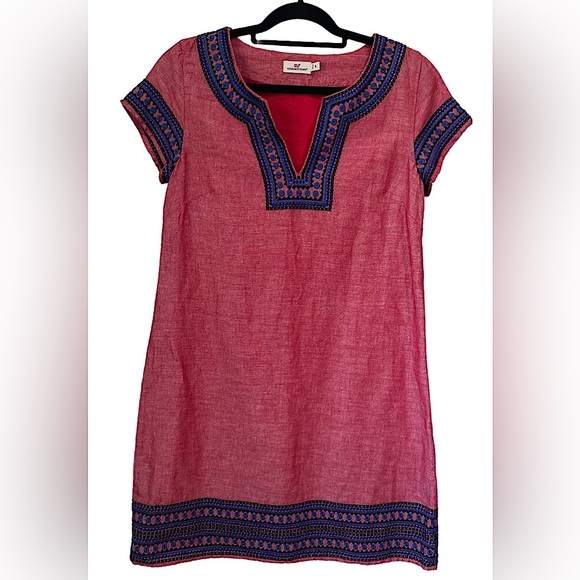 Vineyard Vines Dresses & Skirts - Vineyard Vines Embroidered Tunic Dress. Size 6.